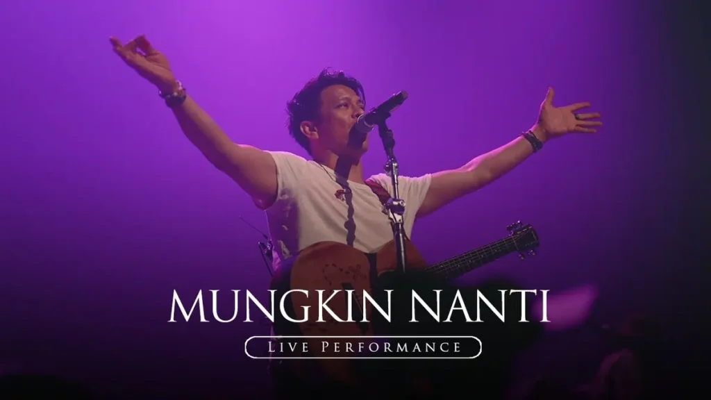 "Mungkin Nanti" adalah lagu yang menggambarkan perpisahan dengan penuh rasa haru. Lagu ini sering dijadikan soundtrack oleh para penggemar untuk momen-momen emosional.