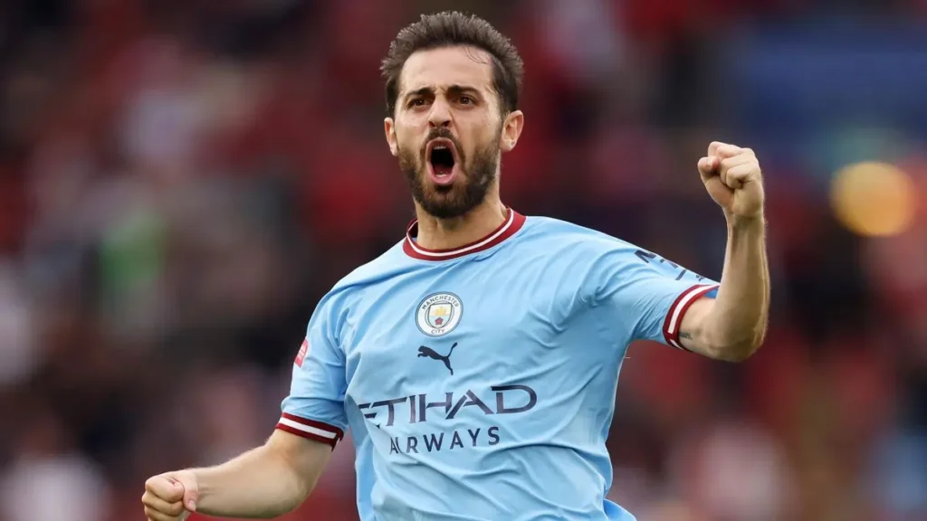 Bernardo Silva adalah gelandang serbaguna yang mampu bermain di berbagai posisi. Ia menjadi pemain kunci dalam kesuksesan Manchester City.