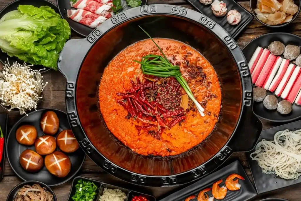 Hot Pot, atau steamboat, berasal dari China Utara dan menjadi tradisi makan bersama di berbagai acara spesial.