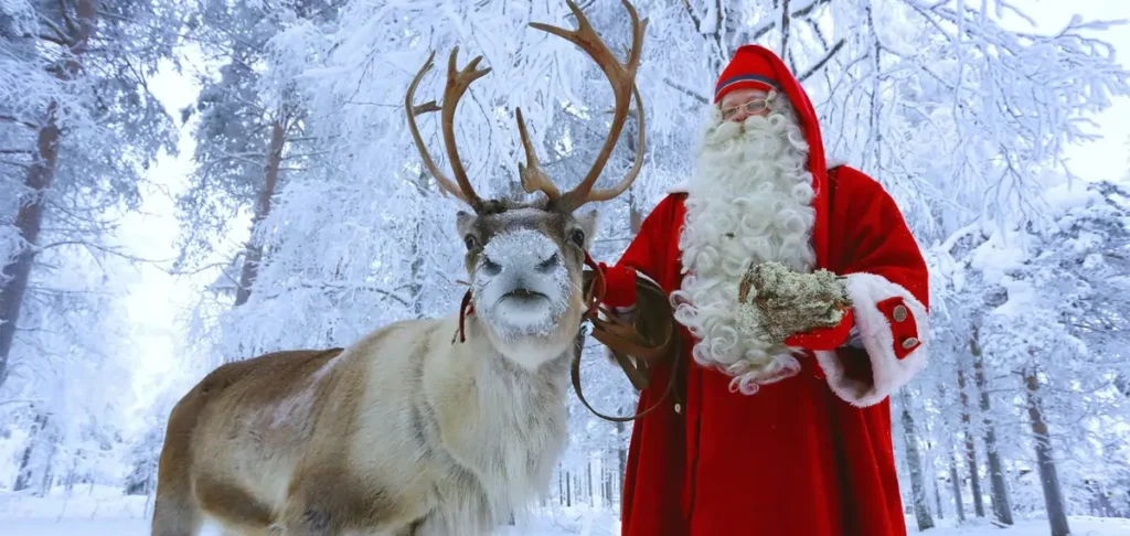 Terletak di lingkar Arktik, Lapland menawarkan pengalaman musim dingin yang magis, termasuk Aurora Borealis dan desa Santa Claus.