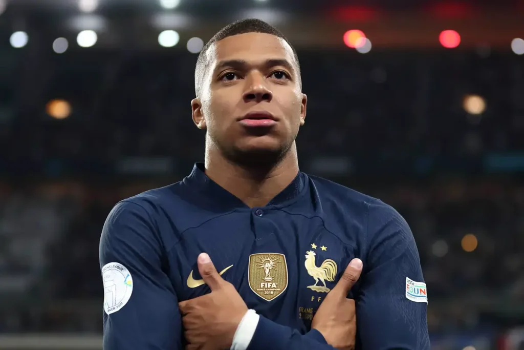 Mbappé menjadi pemain termuda yang mencetak gol di final Piala Dunia sejak Pele pada 1958.