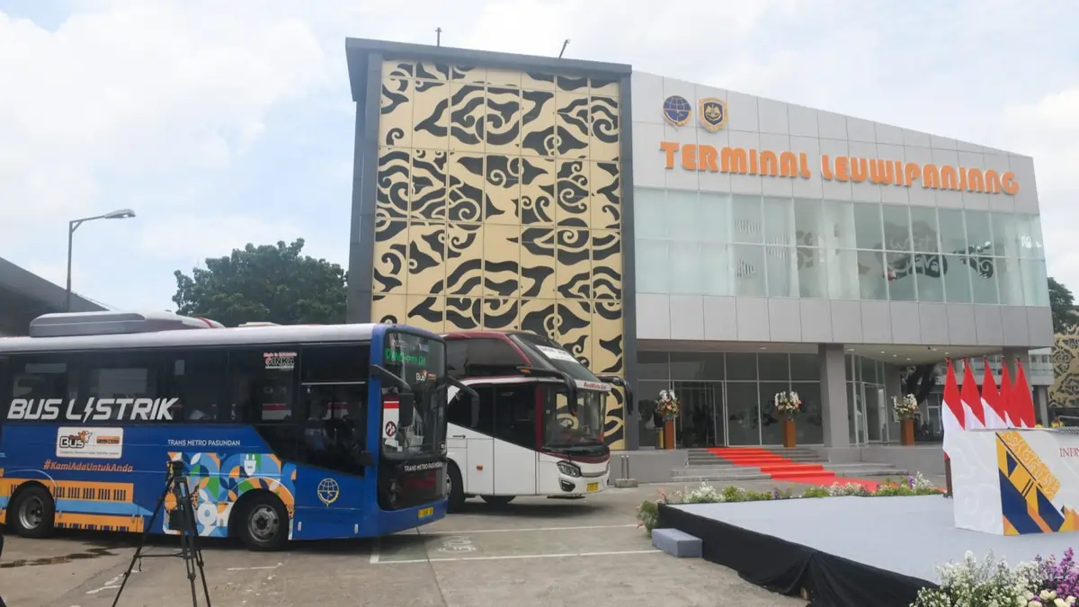 Terminal Bus Leuwipanjang